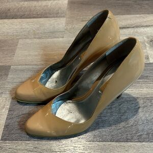 Size 7.5M Nine West Heels